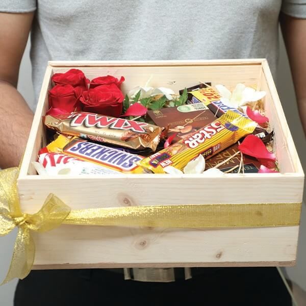 Festive Hamper Festive Hamper send flowers to bangalore | chocolate delivery in Bangalore