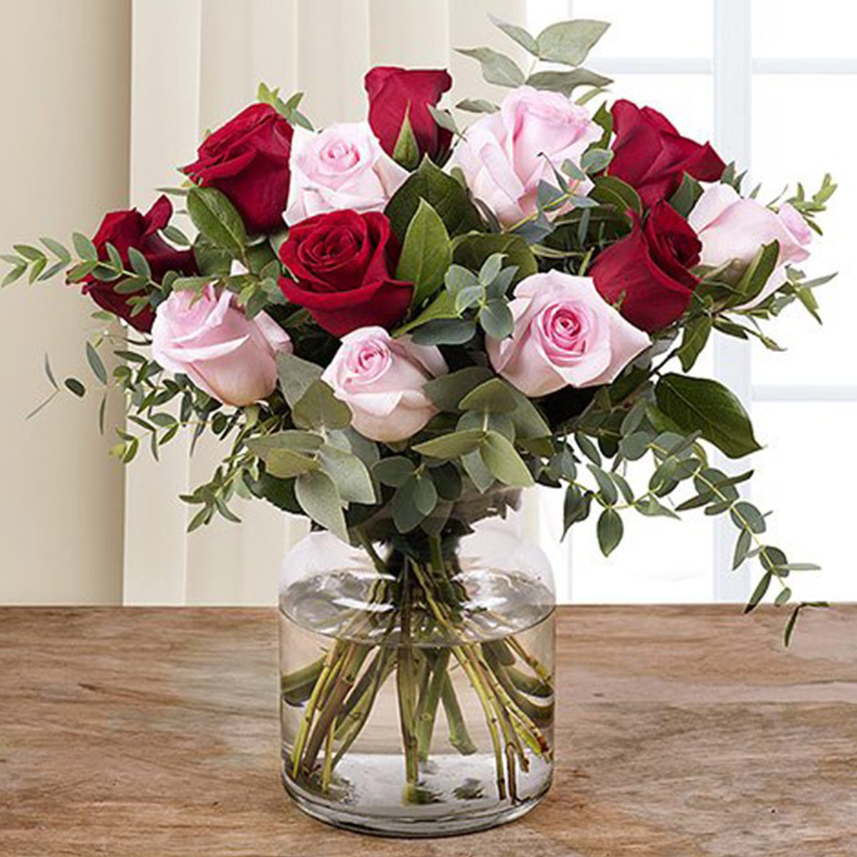 Peace of Red and Pink Roses Buy Red & Pink Roses | Mix Bunch of Flowers Bouquet | Online Flower Delivery in Bangalore | JF