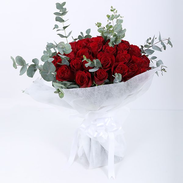 Signature Bouquet Buy/Send Signature Red Roses flowers Online | Order Now at Juneflowers
