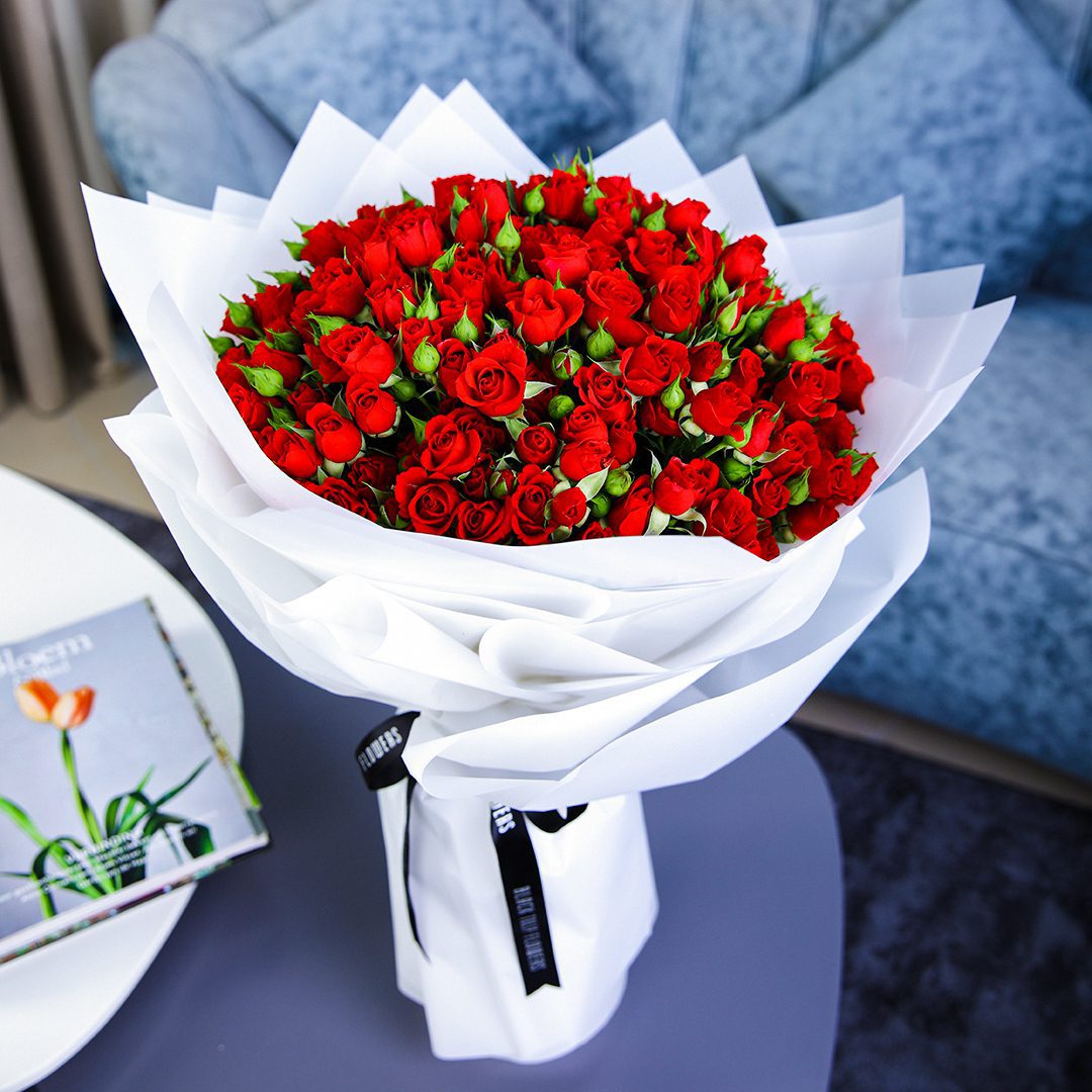 Captivating Red Bouquet Captivating Red Bouquet - Send/Buy Flowers Online | June flowers