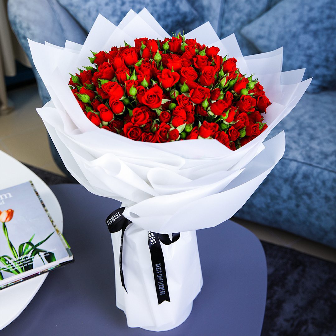 Captivating Red Bouquet Captivating Red Bouquet Delivery Mumbai | Junflower.in
